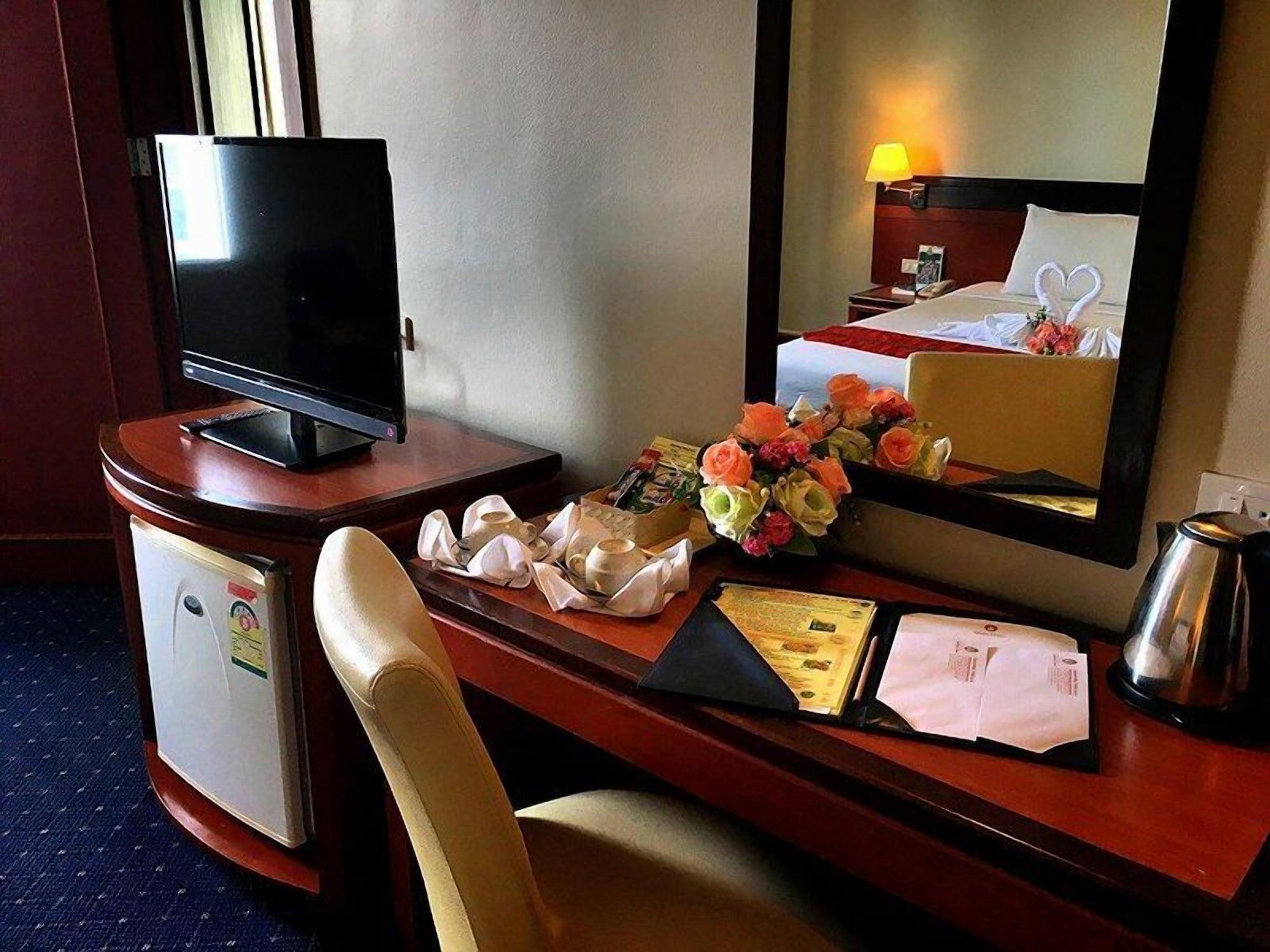 Hatyai Golden Crown Hotel Хат'яй Екстер'єр фото