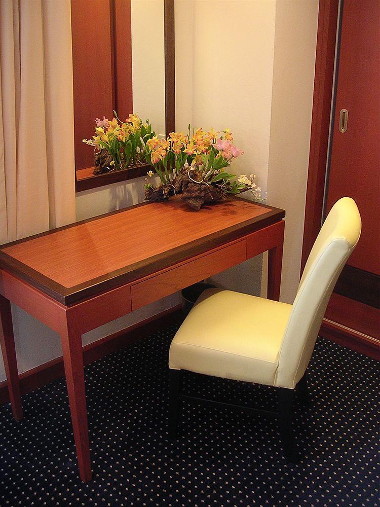 Hatyai Golden Crown Hotel Хат'яй Екстер'єр фото