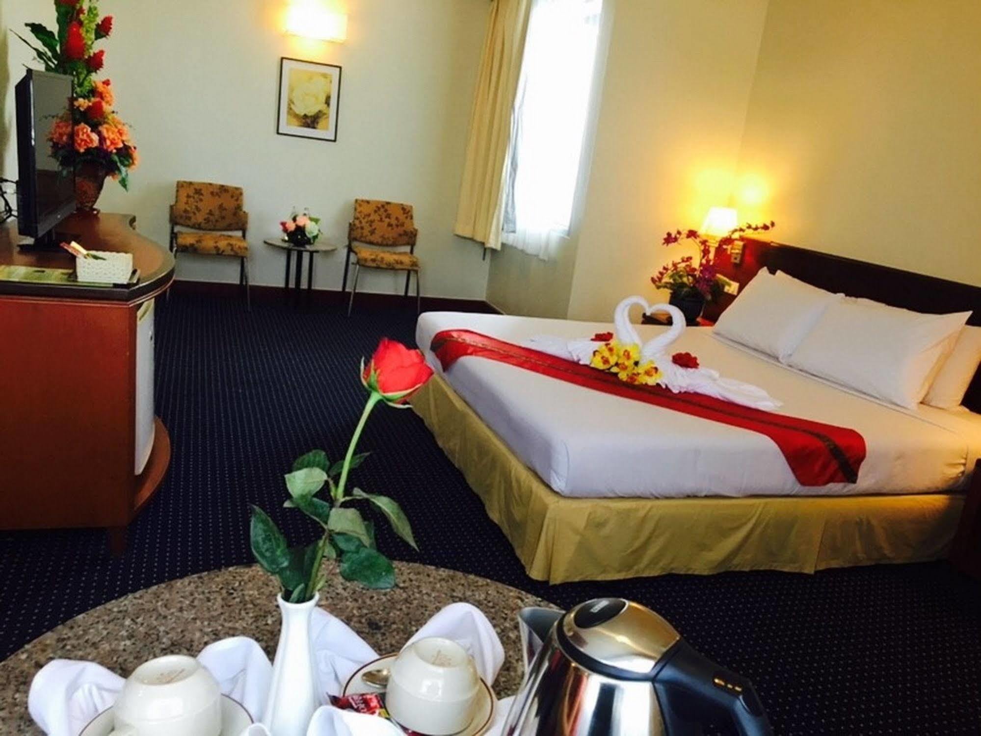 Hatyai Golden Crown Hotel Хат'яй Екстер'єр фото